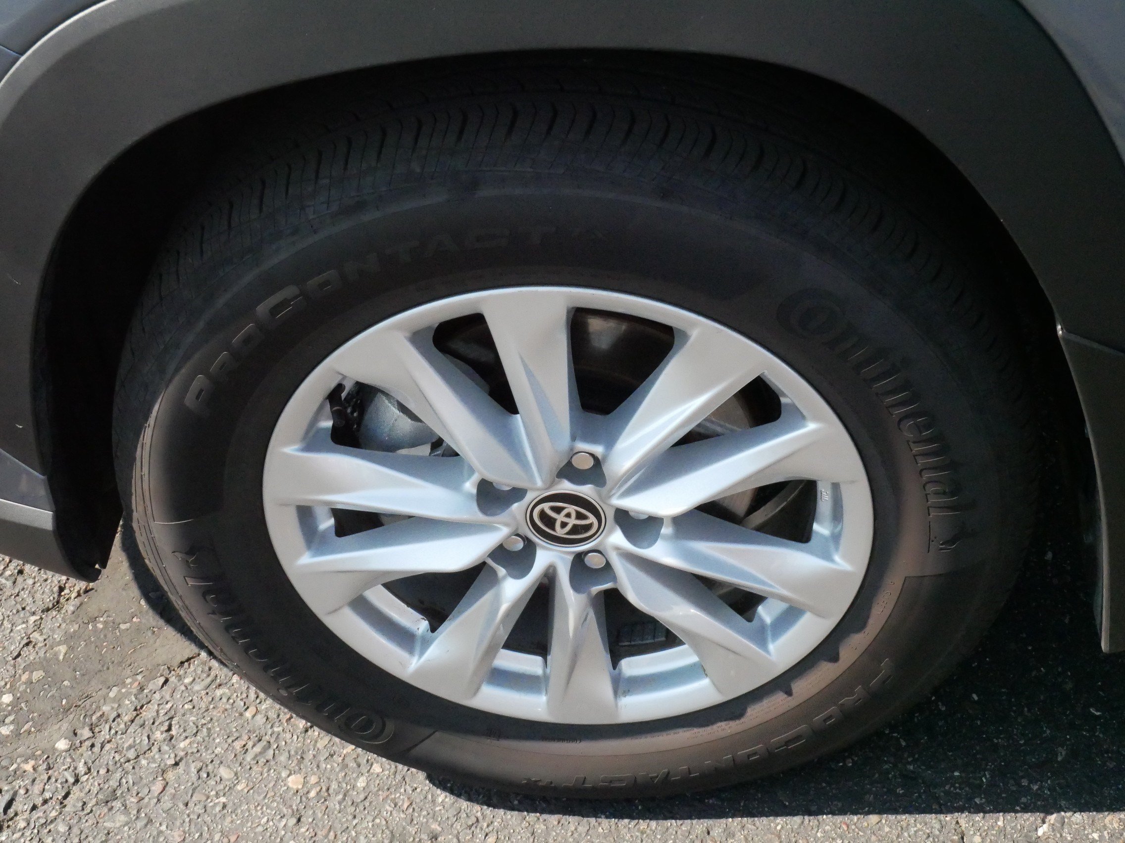 Certified 2026 Toyota Corolla Cross LE AWD/4WD image 15