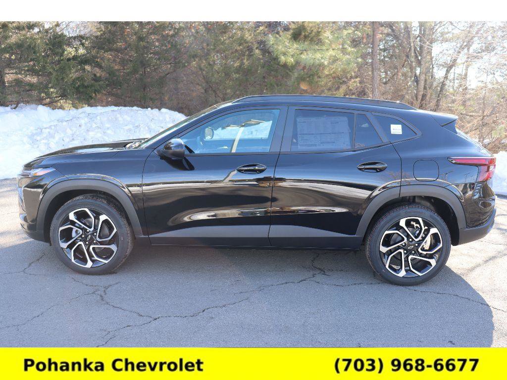 New 2026 Chevrolet Trax RS w/ Sunroof Package FWD image 4