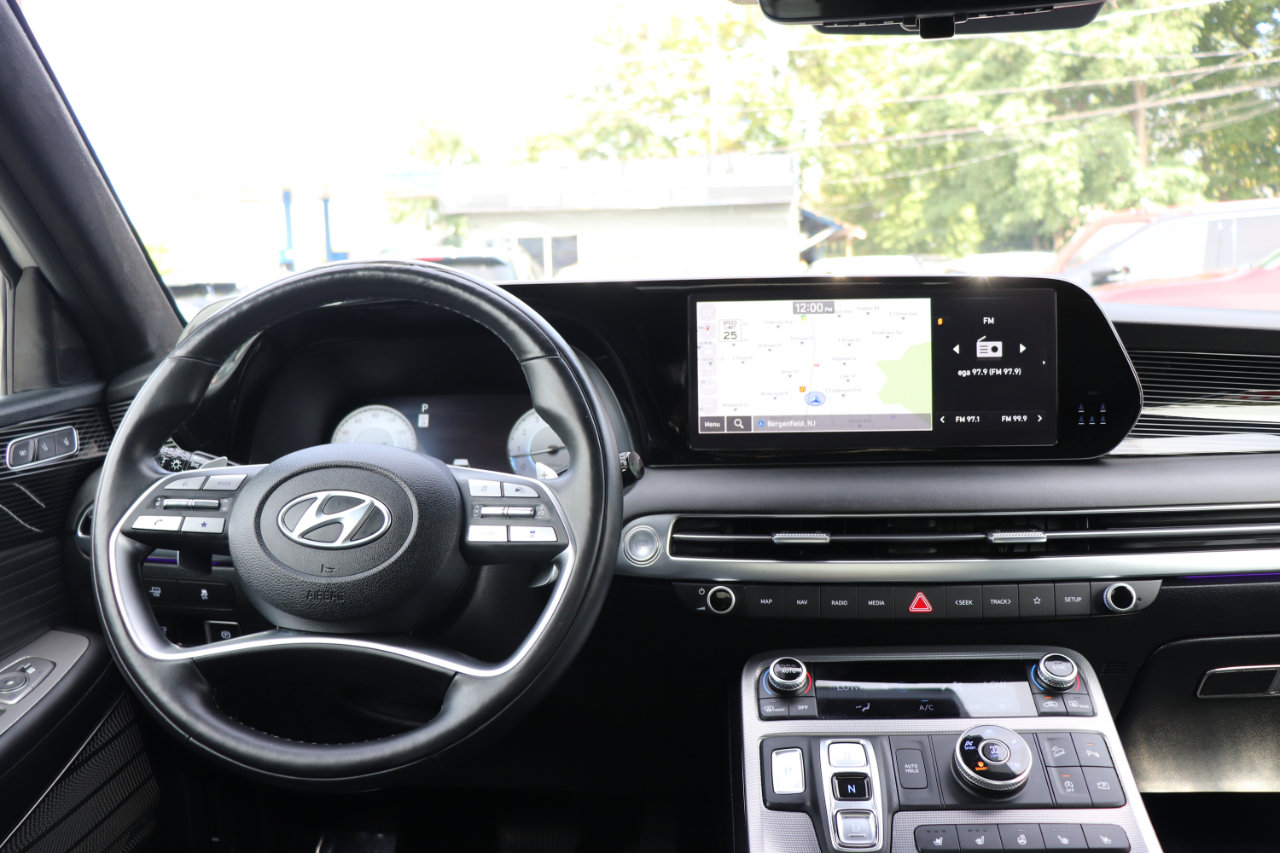 Used 2024 Hyundai Palisade Calligraphy image 19