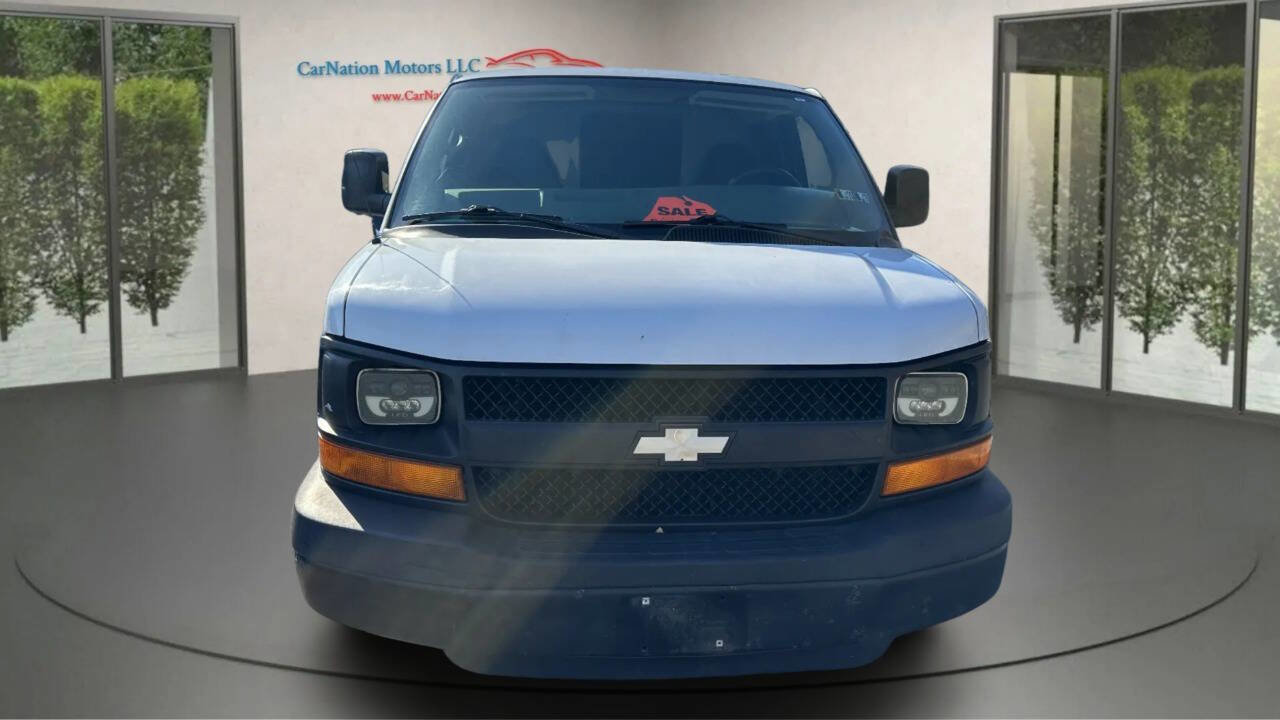 Used 2008 Chevrolet Express 2500 image 2