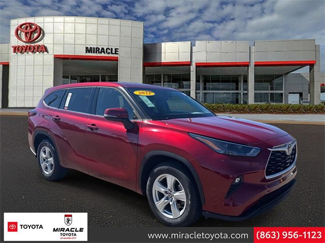 Used 2022 Toyota Highlander LE