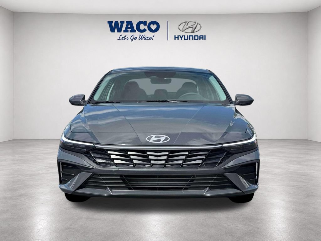 Used 2026 Hyundai Elantra SE FWD video 2