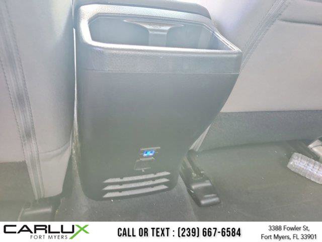 Used 2022 Toyota Tacoma SR image 15