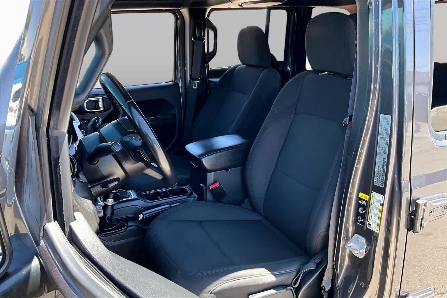 Used 2022 Jeep Wrangler Unlimited Sport AWD/4WD image 8