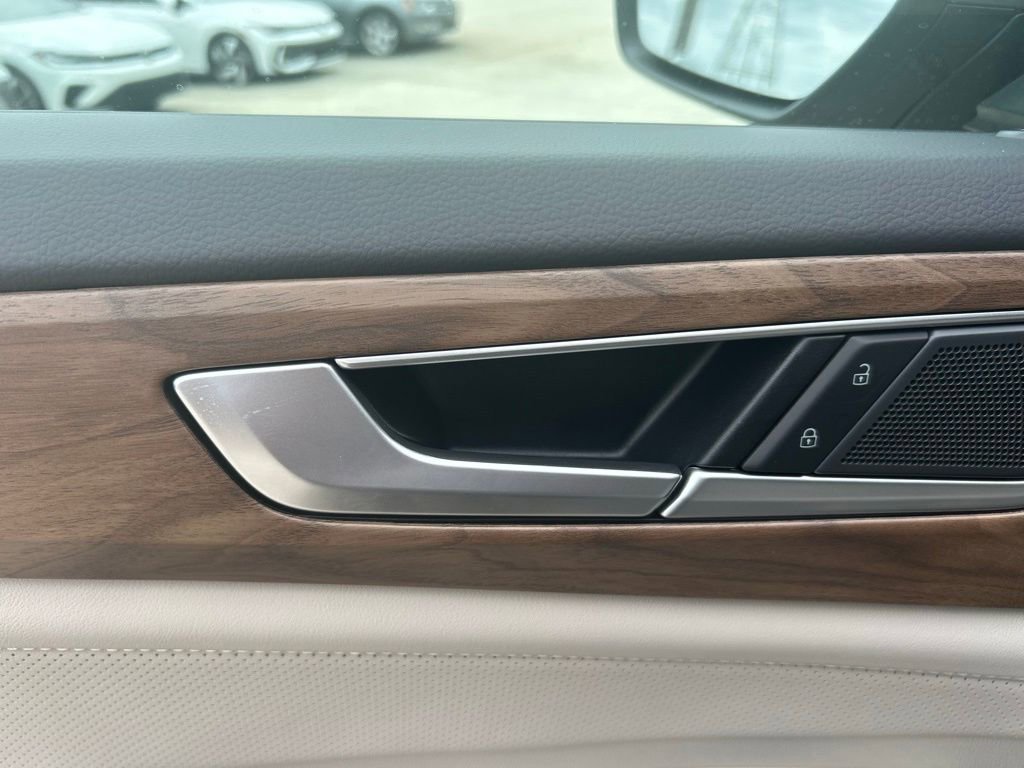 New 2026 Volkswagen Atlas SE FWD image 50