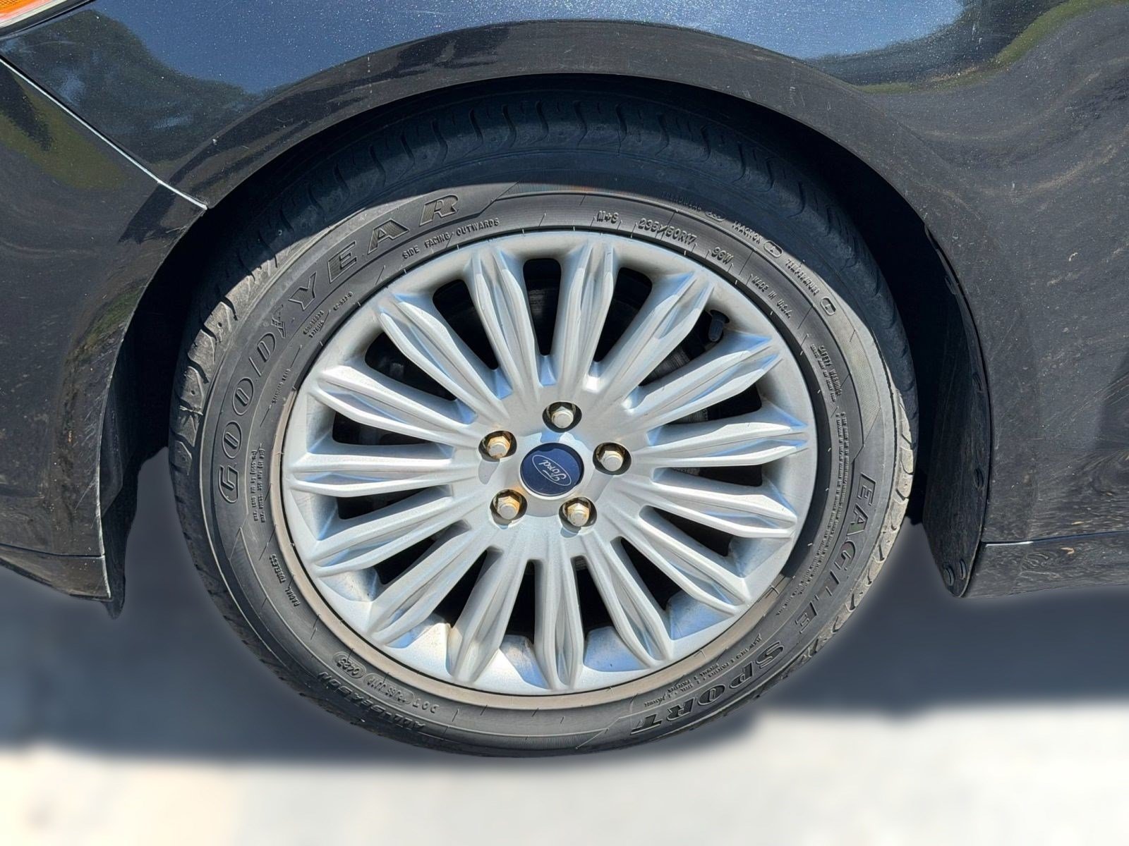 Used 2014 Ford Fusion SE FWD image 8