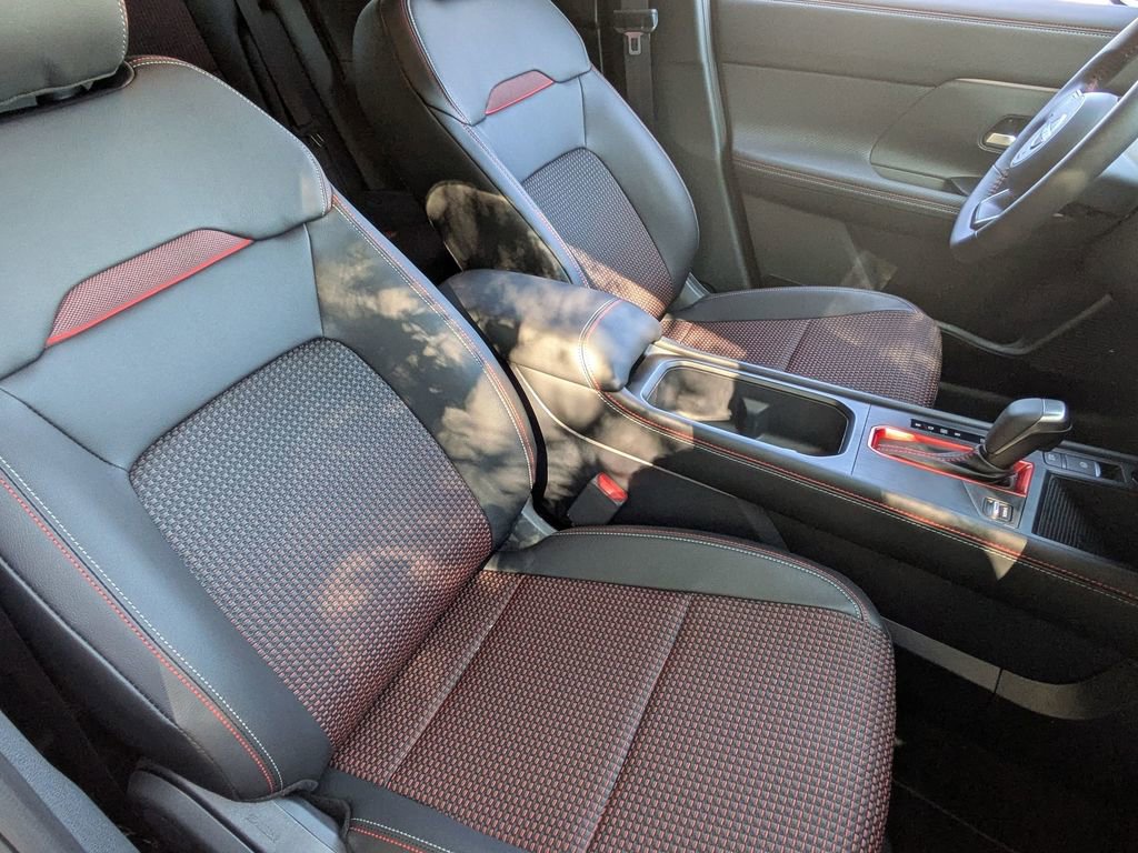 New 2026 Nissan Kicks SR w/ Illumination Package FWD image 29