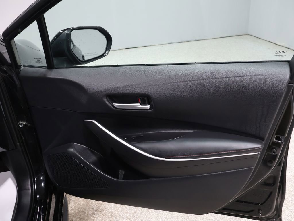 Used 2025 Toyota Corolla SE image 26