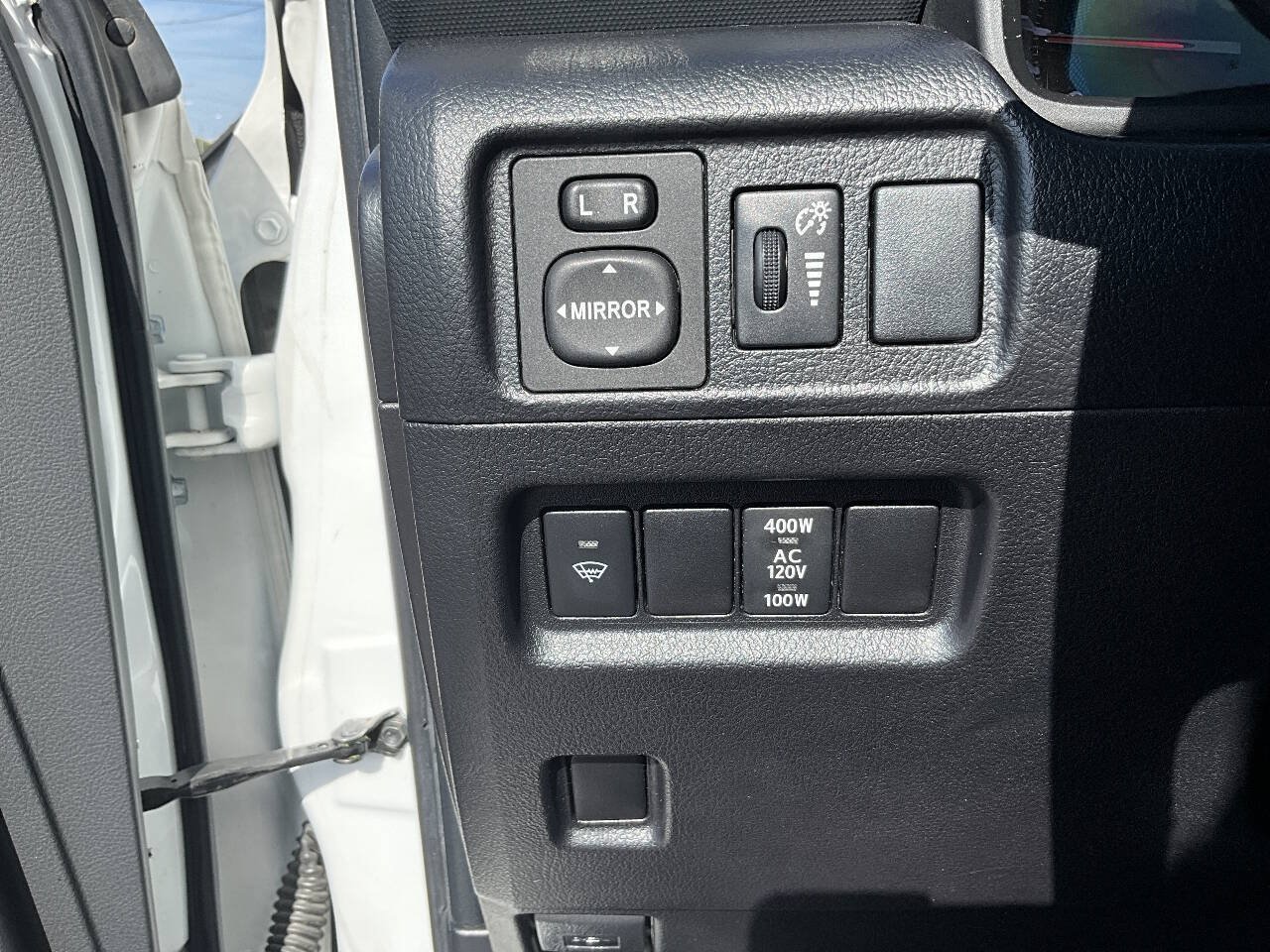 Used 2018 Toyota 4Runner SR5 Premium AWD/4WD image 38