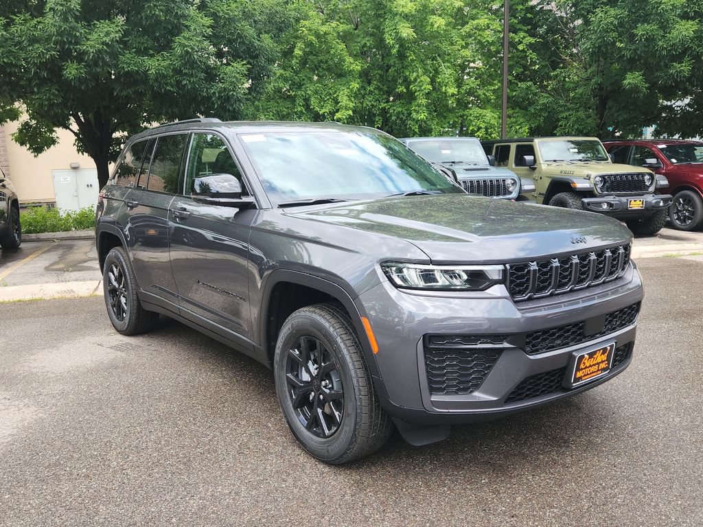 New 2026 Jeep Grand Cherokee Altitude