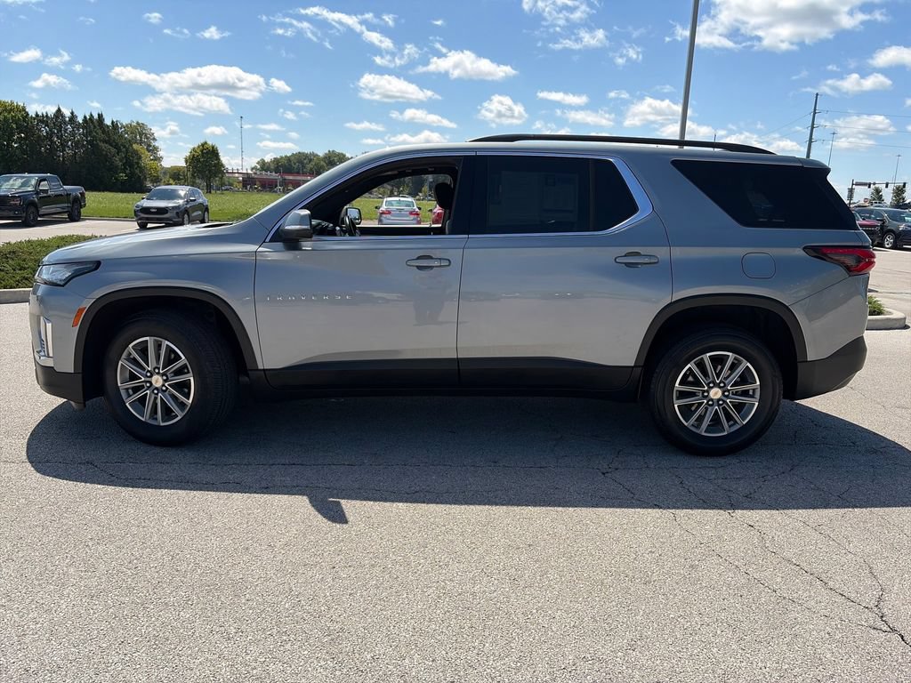 Used 2023 Chevrolet Traverse LT FWD image 4