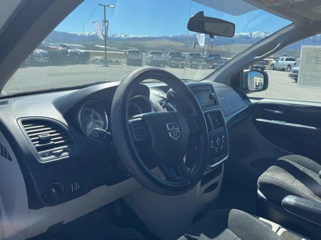 Used 2013 Dodge Grand Caravan SXT image 12
