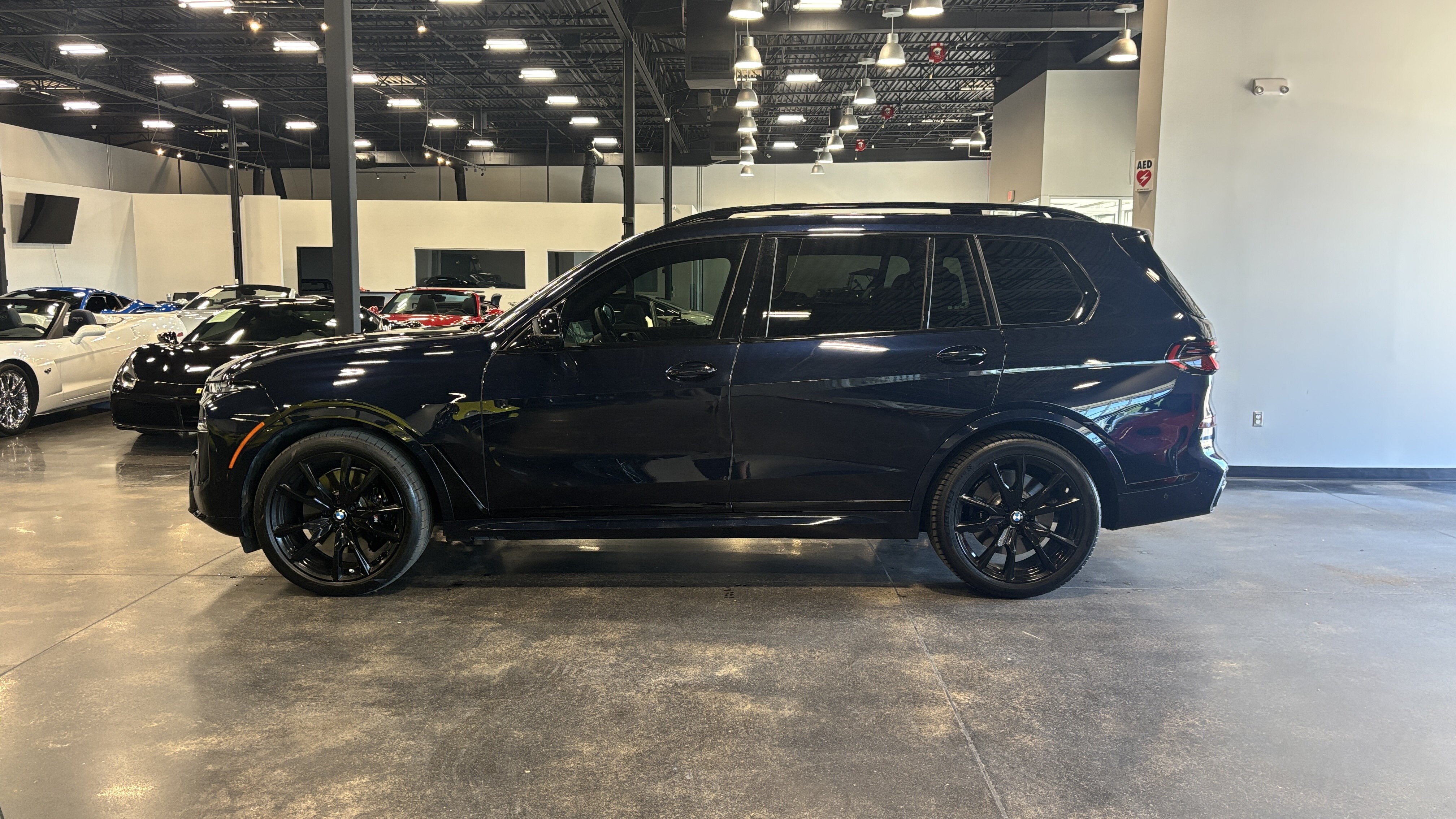Used 2024 BMW X7 M60i w/ Executive Package AWD/4WD image 2