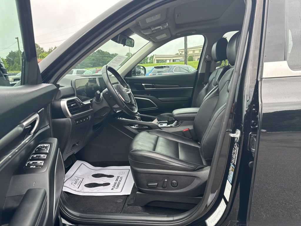 Used 2025 Kia Telluride S AWD/4WD image 11