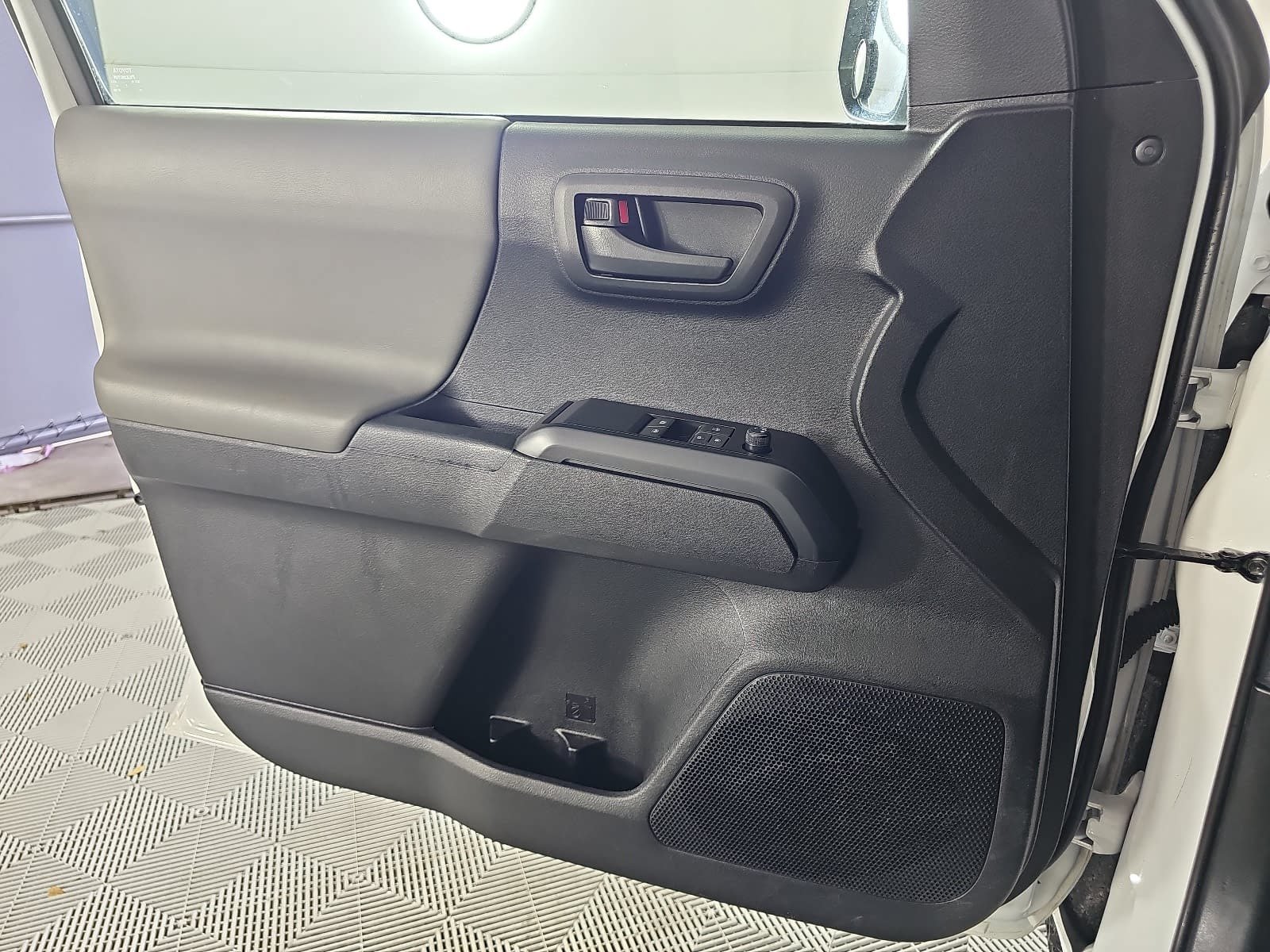 Used 2023 Toyota Tacoma SR RWD image 23