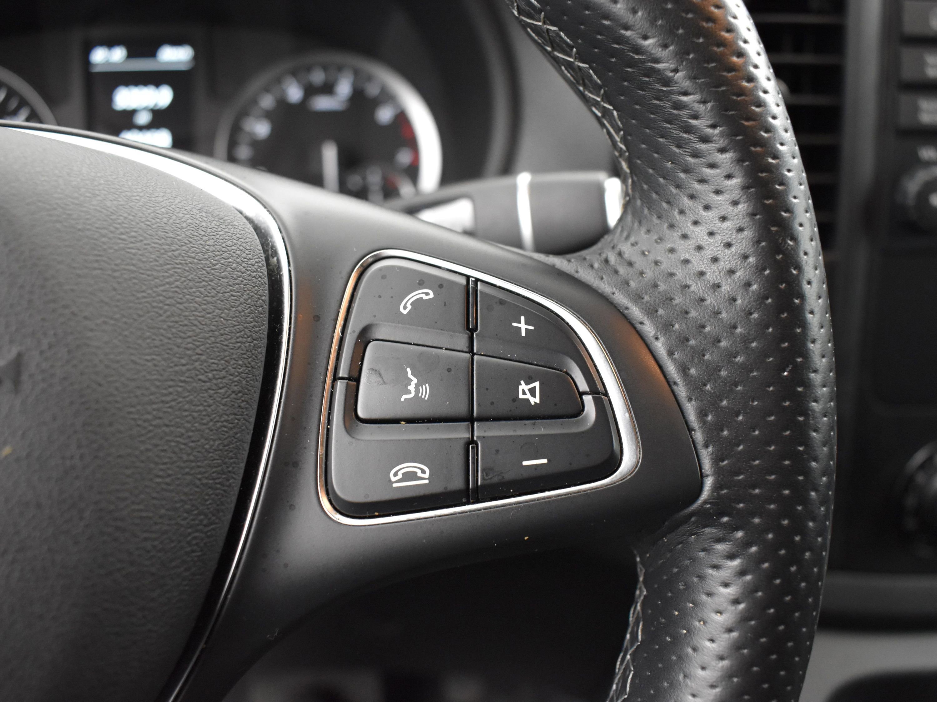 Used 2022 Mercedes-Benz Metris image 11