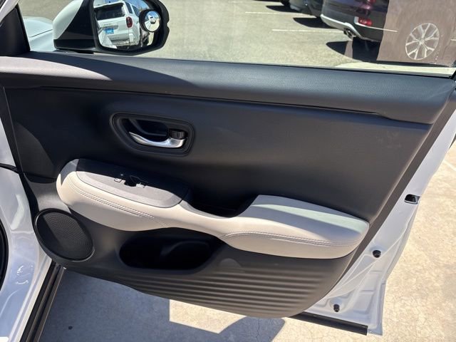 Certified 2025 Honda HR-V LX image 18