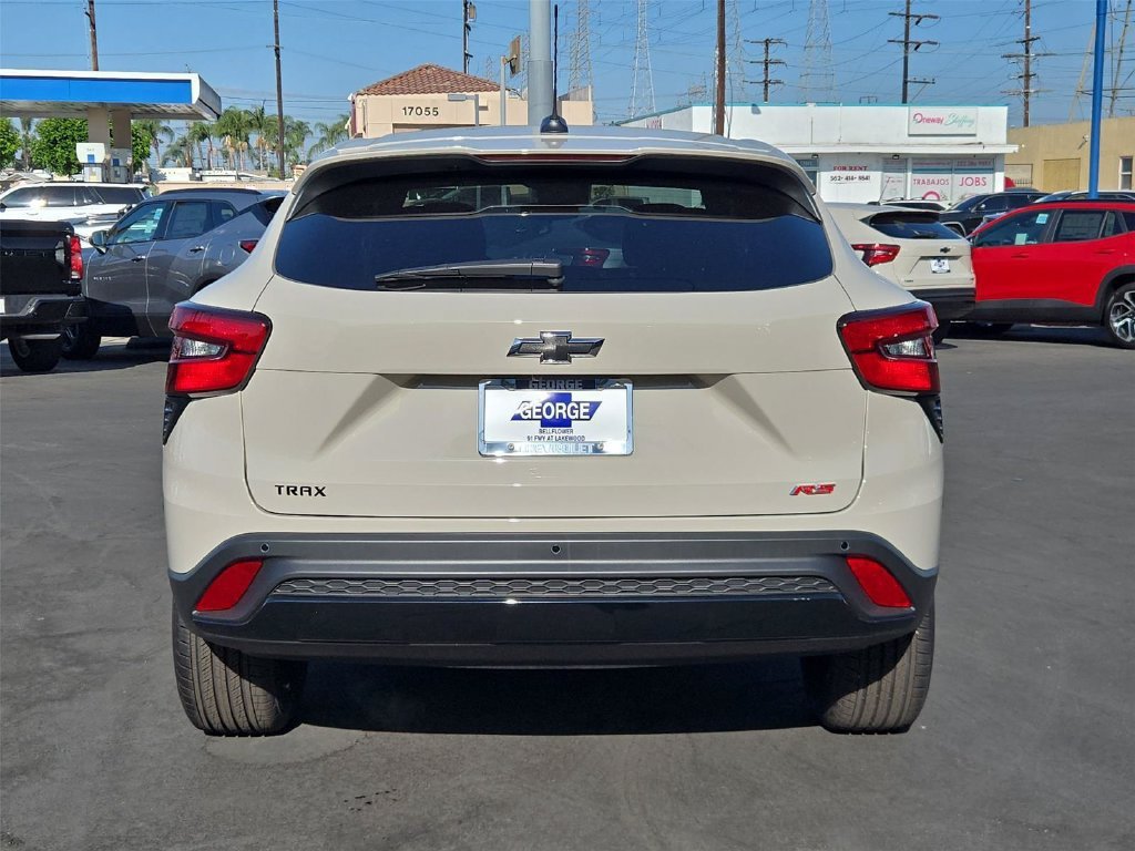 New 2026 Chevrolet Trax RS w/ Driver Confidence Package FWD image 28