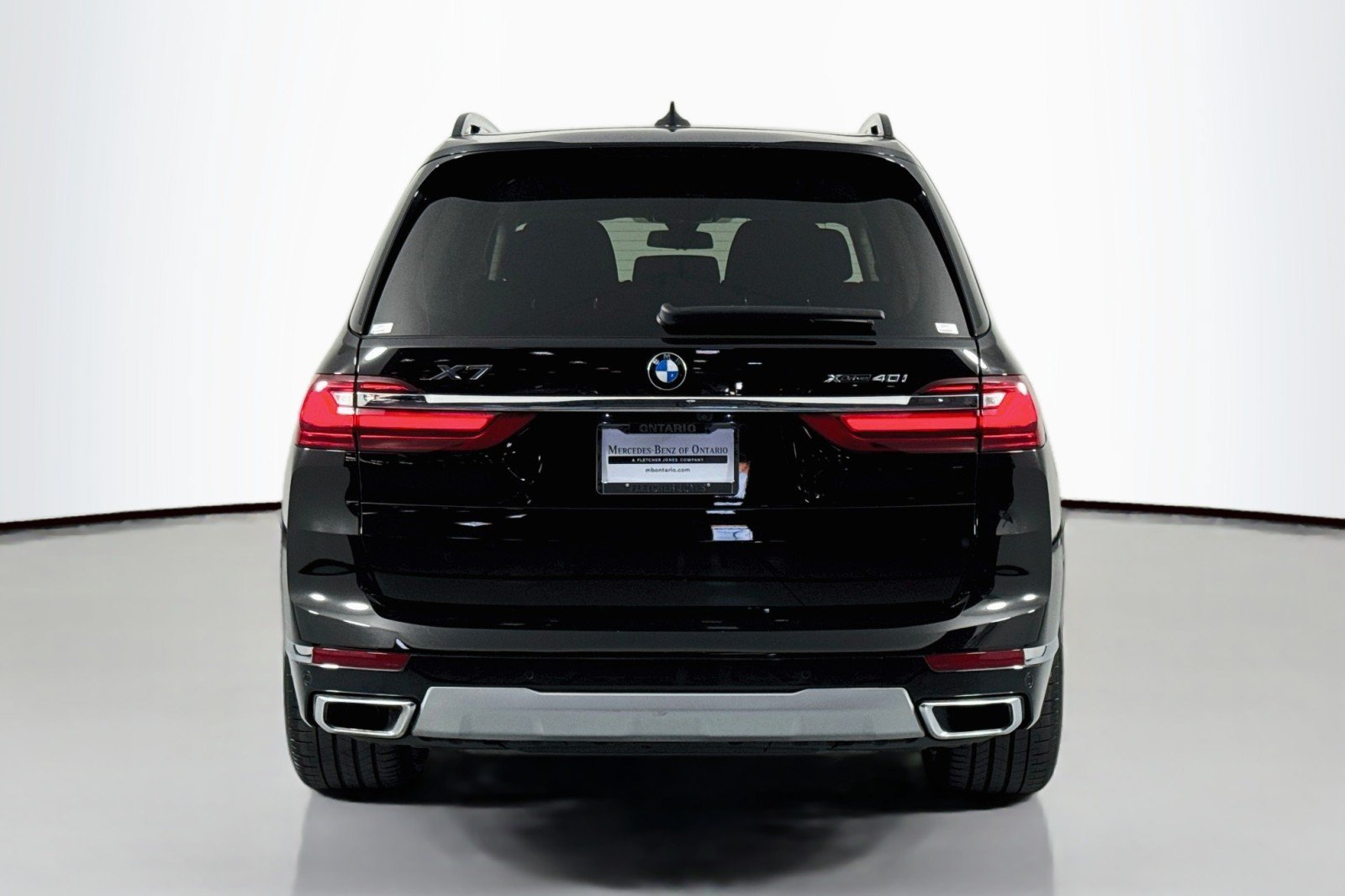 Used 2022 BMW X7 xDrive40i w/ Premium Package AWD/4WD image 4