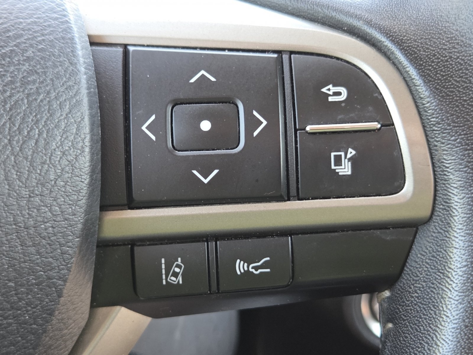 Used 2020 Lexus RX 350 AWD w/ Premium Package image 14