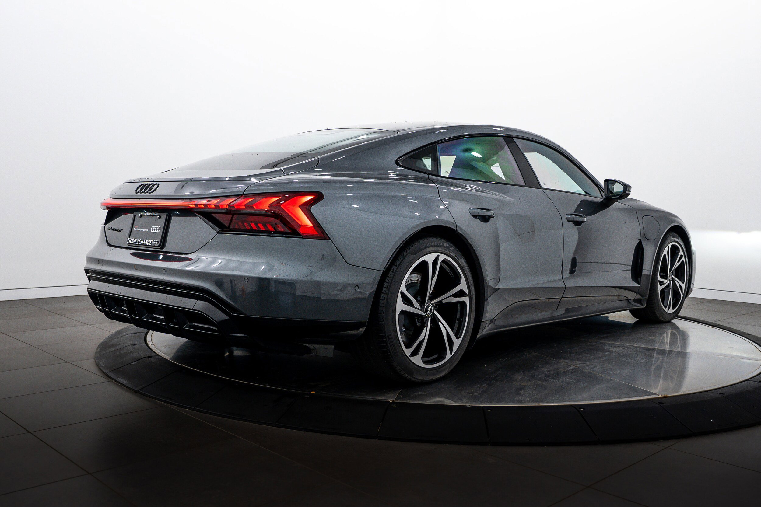 Certified 2022 Audi e-tron GT Prestige AWD/4WD image 4