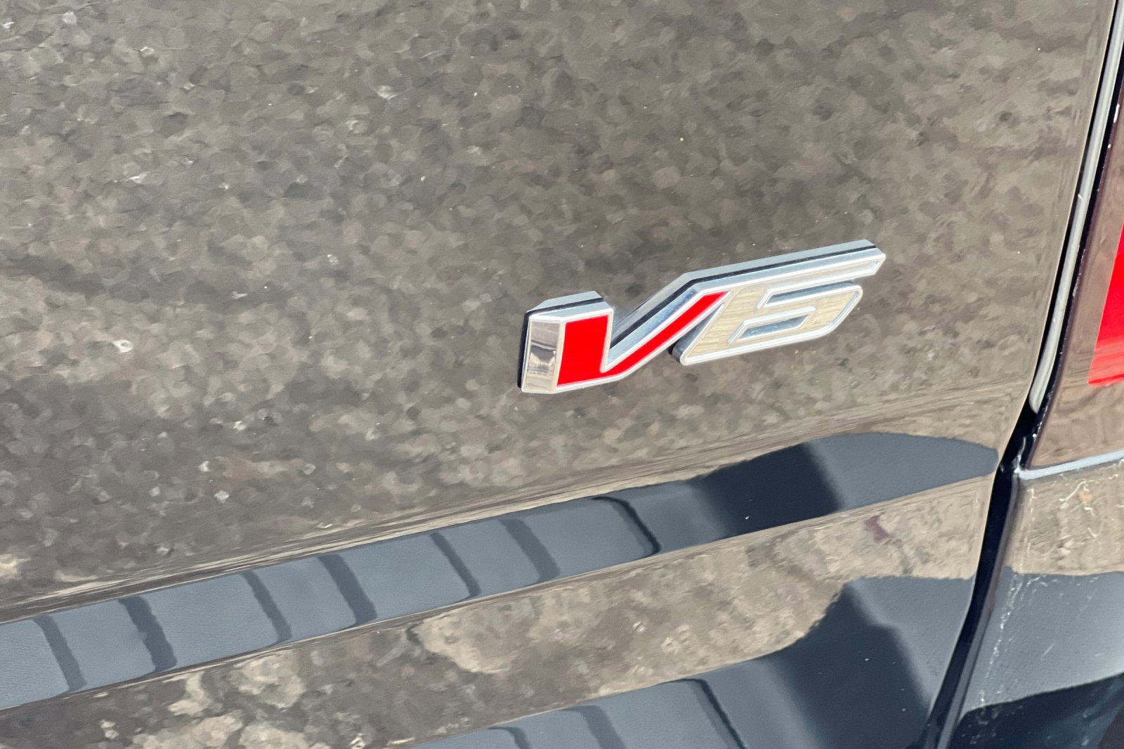 Used 2022 Chevrolet Colorado Z71 w/ Z71 Midnight Edition image 8