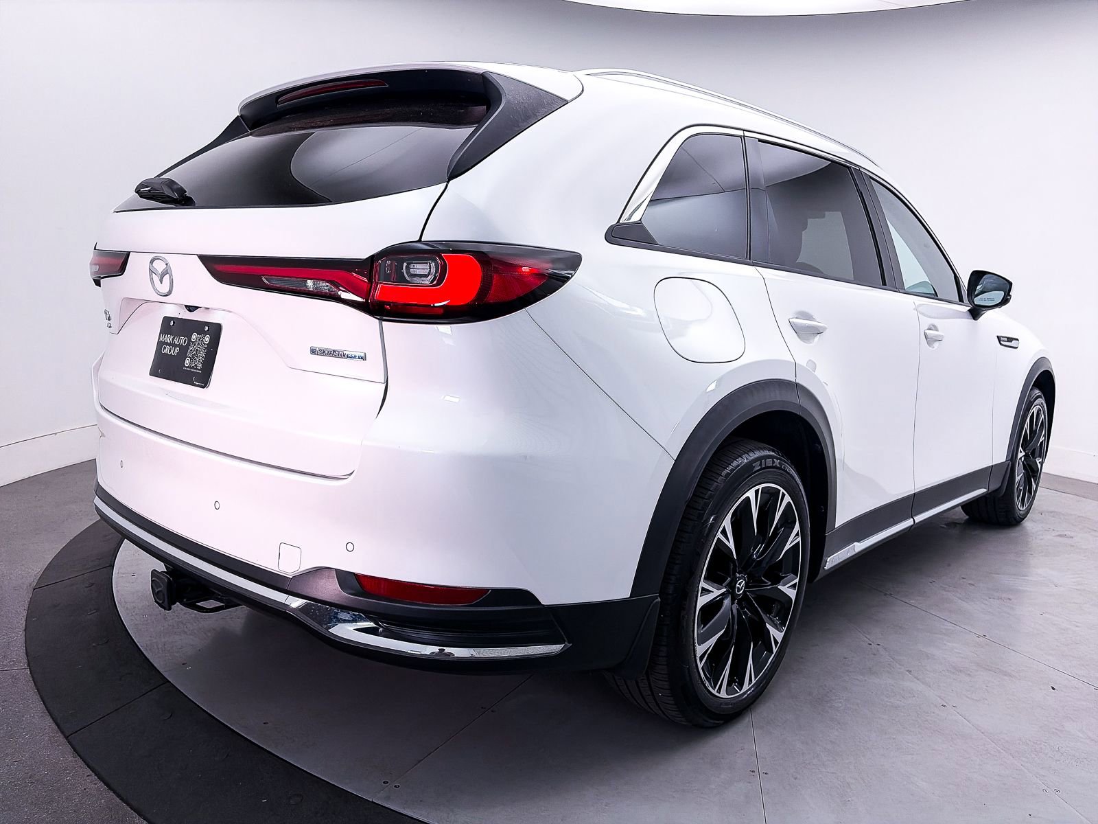 Used 2024 MAZDA CX-90 Plug-In Hybrid w/ Premium Plus AWD/4WD image 18