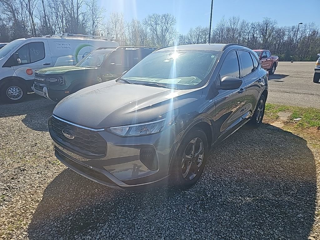Used 2023 Ford Escape ST-Line w/ Tech Pack #1 image 4