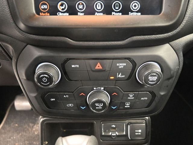 Used 2021 Jeep Renegade Latitude image 28