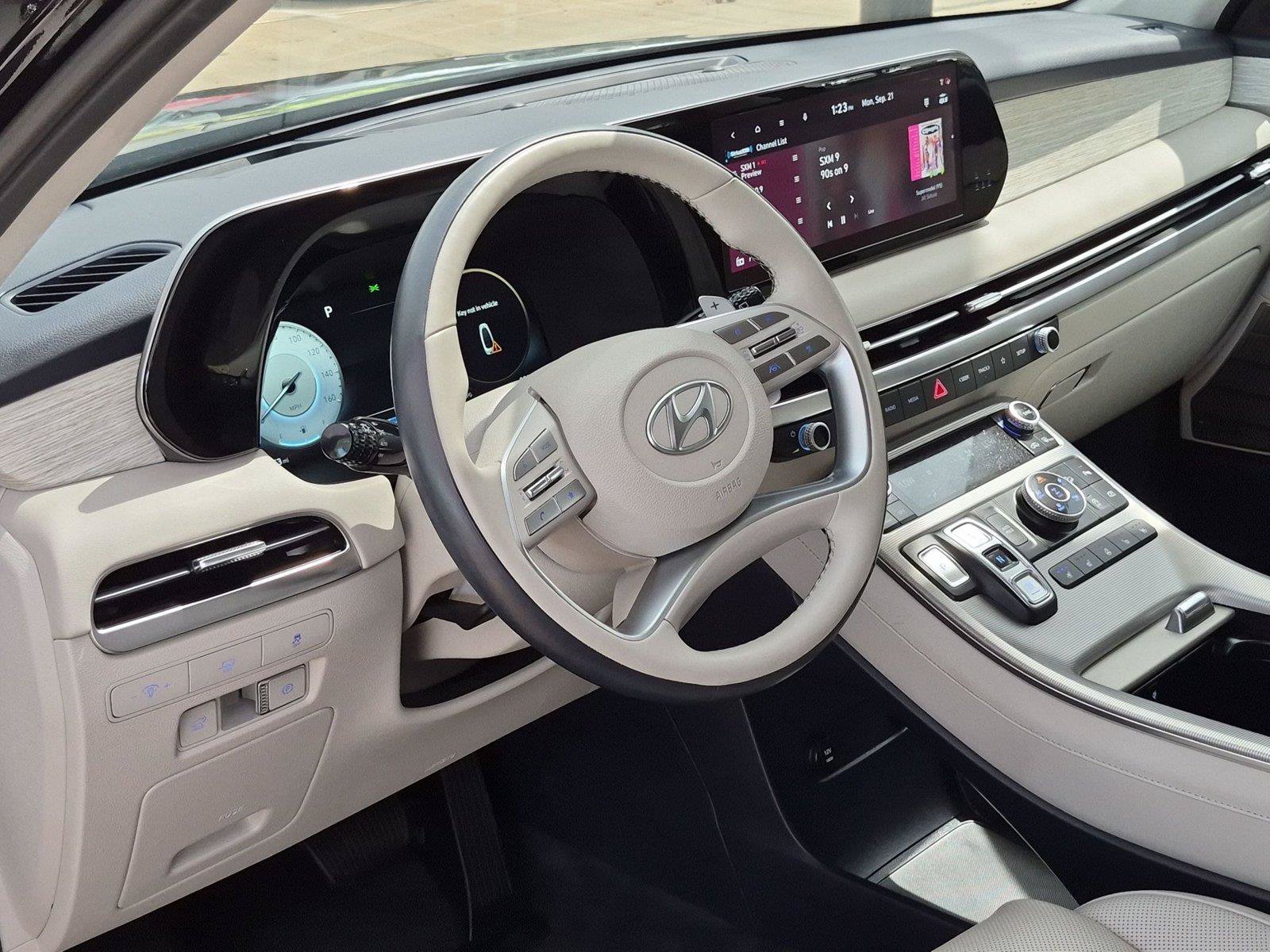 Used 2025 Hyundai Palisade Calligraphy AWD/4WD image 5