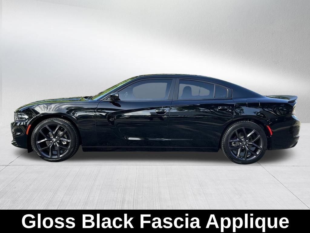 Used 2021 Dodge Charger SXT w/ Blacktop Package RWD image 9