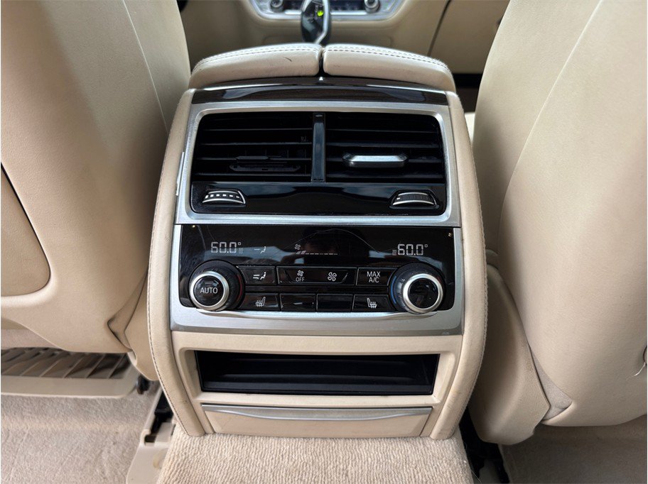 Used 2016 BMW 750i RWD image 42