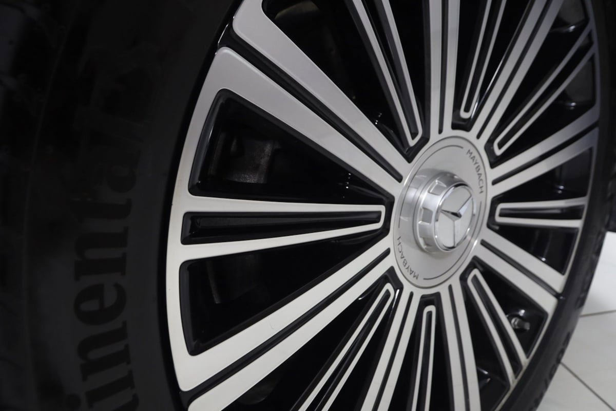 Used 2022 Mercedes-Benz Maybach GLS 600 4MATIC image 24