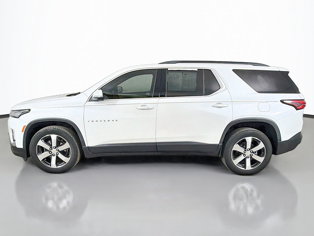 Used 2023 Chevrolet Traverse LT w/ LT Premium Package FWD image 17
