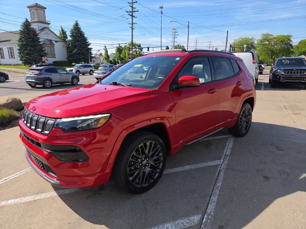 Certified 2022 Jeep Compass Limited w/ (RED) Package AWD/4WD image 7