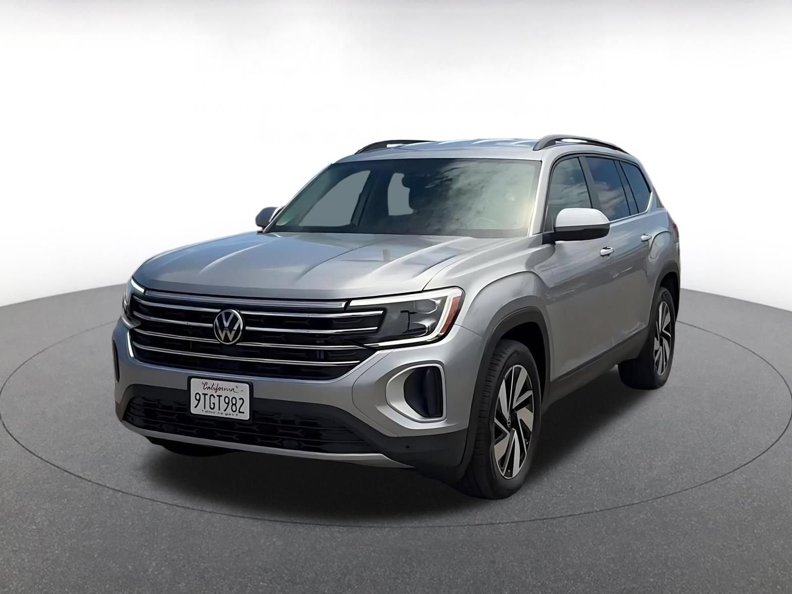 Used 2026 Volkswagen Atlas SE FWD image 6