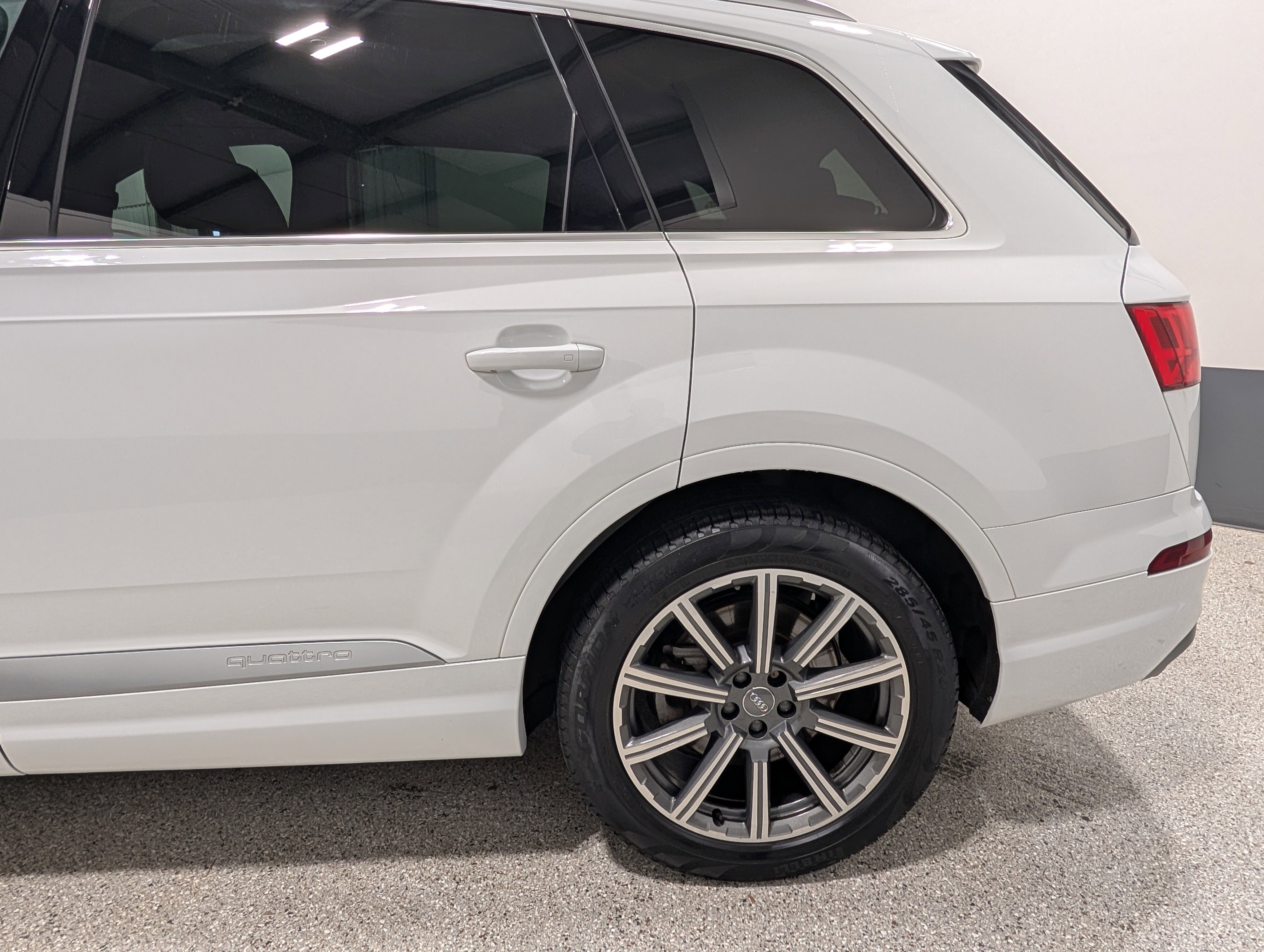 Used 2019 Audi Q7 3.0T Premium Plus w/ Premium Plus Package AWD/4WD image 8