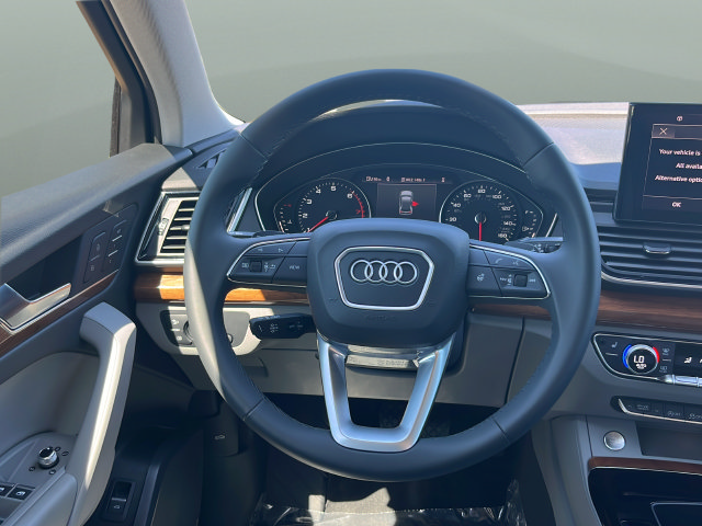 Used 2023 Audi Q5 2.0T Premium w/ Convenience Package AWD/4WD image 10
