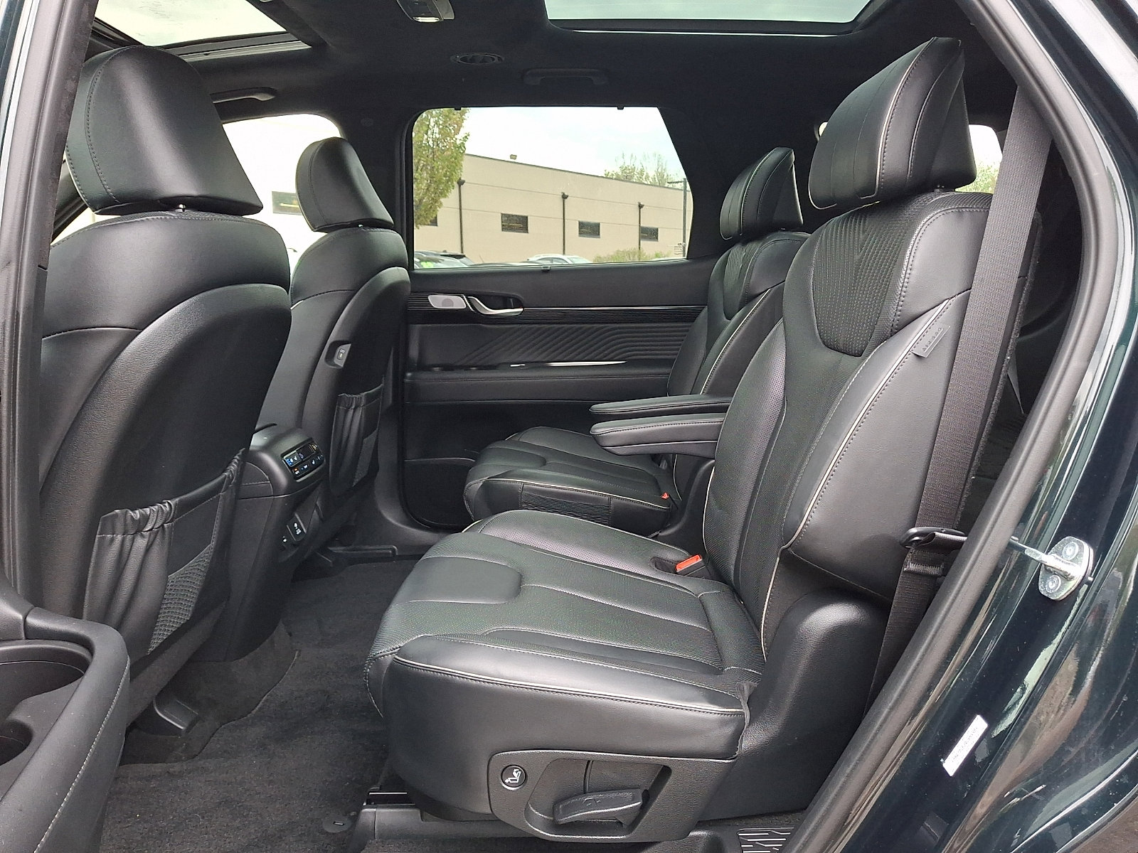 Used 2024 Hyundai Palisade Calligraphy AWD/4WD image 10
