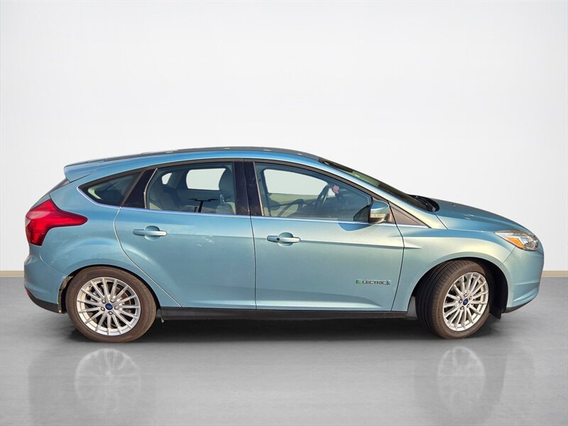 Used 2012 Ford Focus Electric Hatchback FWD image 2