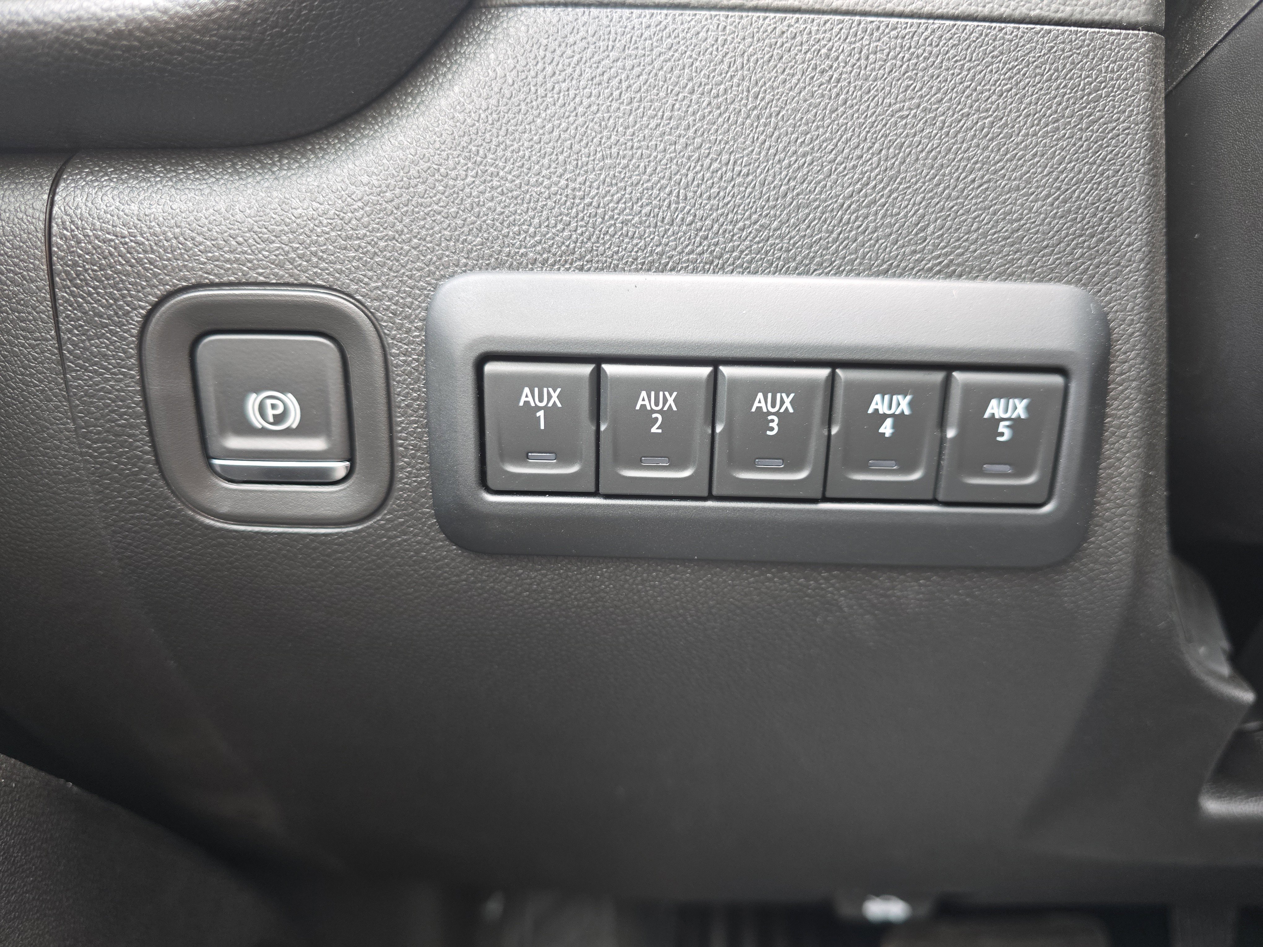 New 2026 GMC Sierra 2500 Pro w/ Convenience Package image 29