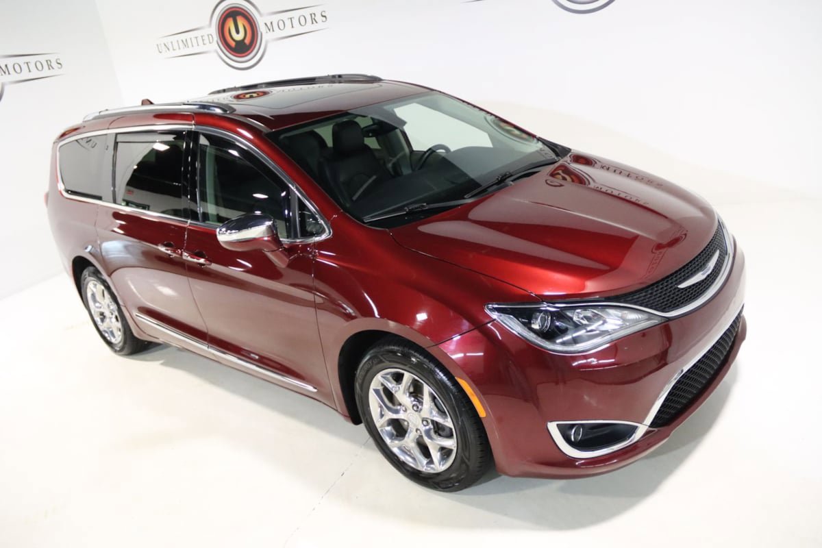Used 2018 Chrysler Pacifica Limited FWD image 7