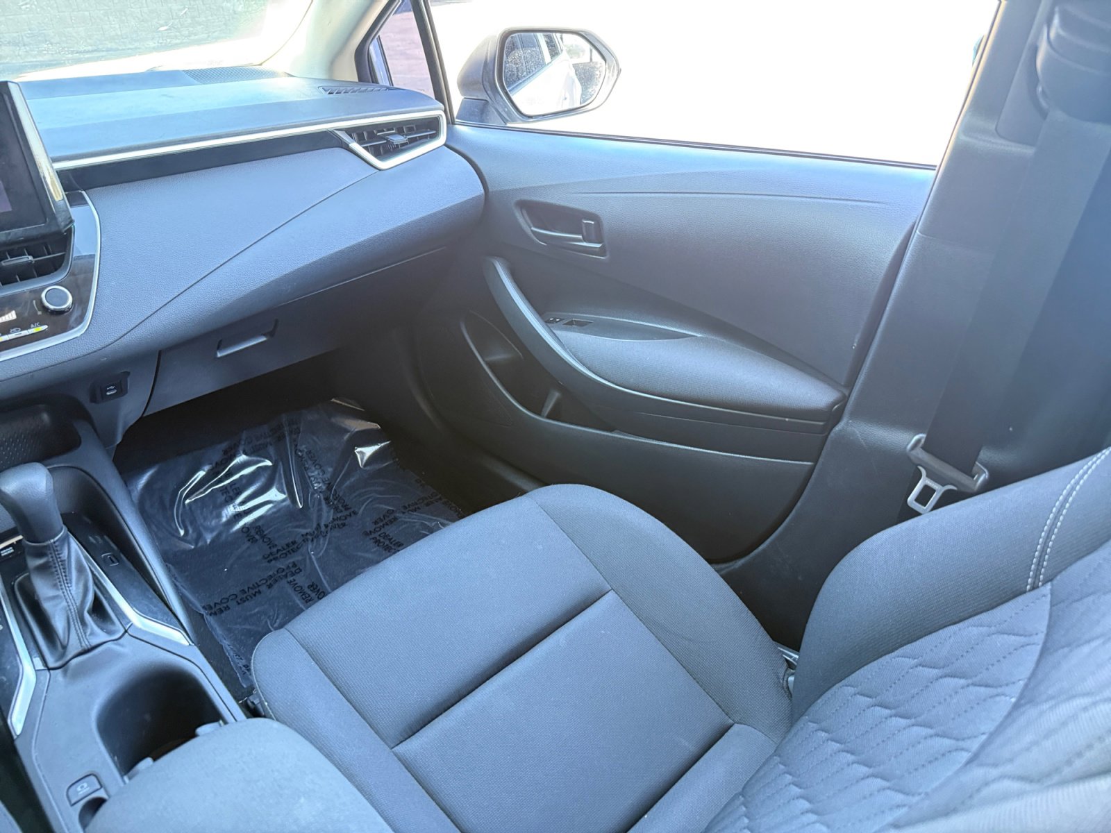 Used 2023 Toyota Corolla LE image 19