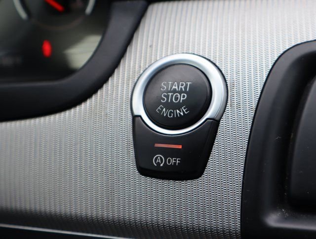 Used 2015 BMW M5 image 32