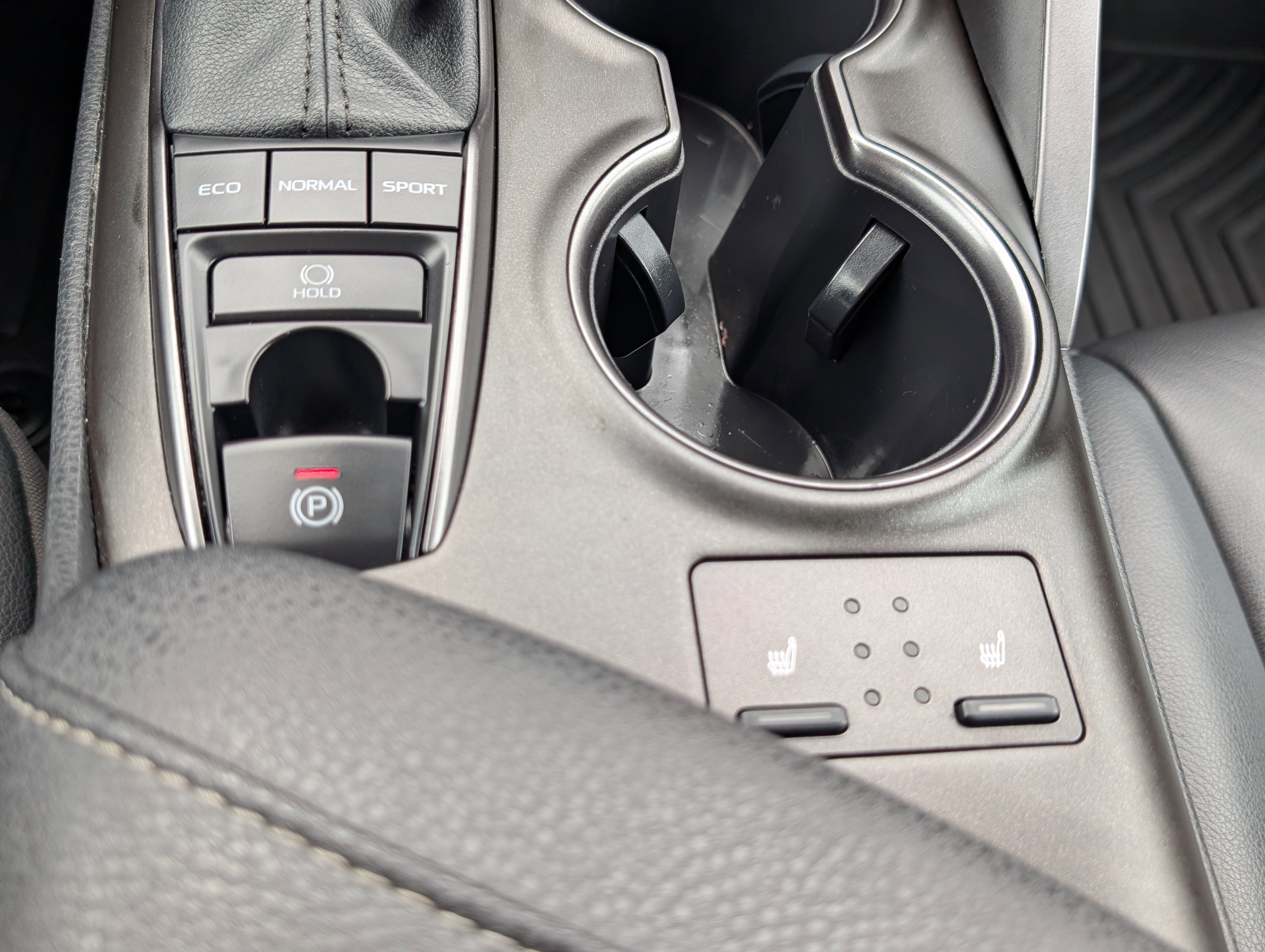 Used 2022 Toyota Camry XSE image 23