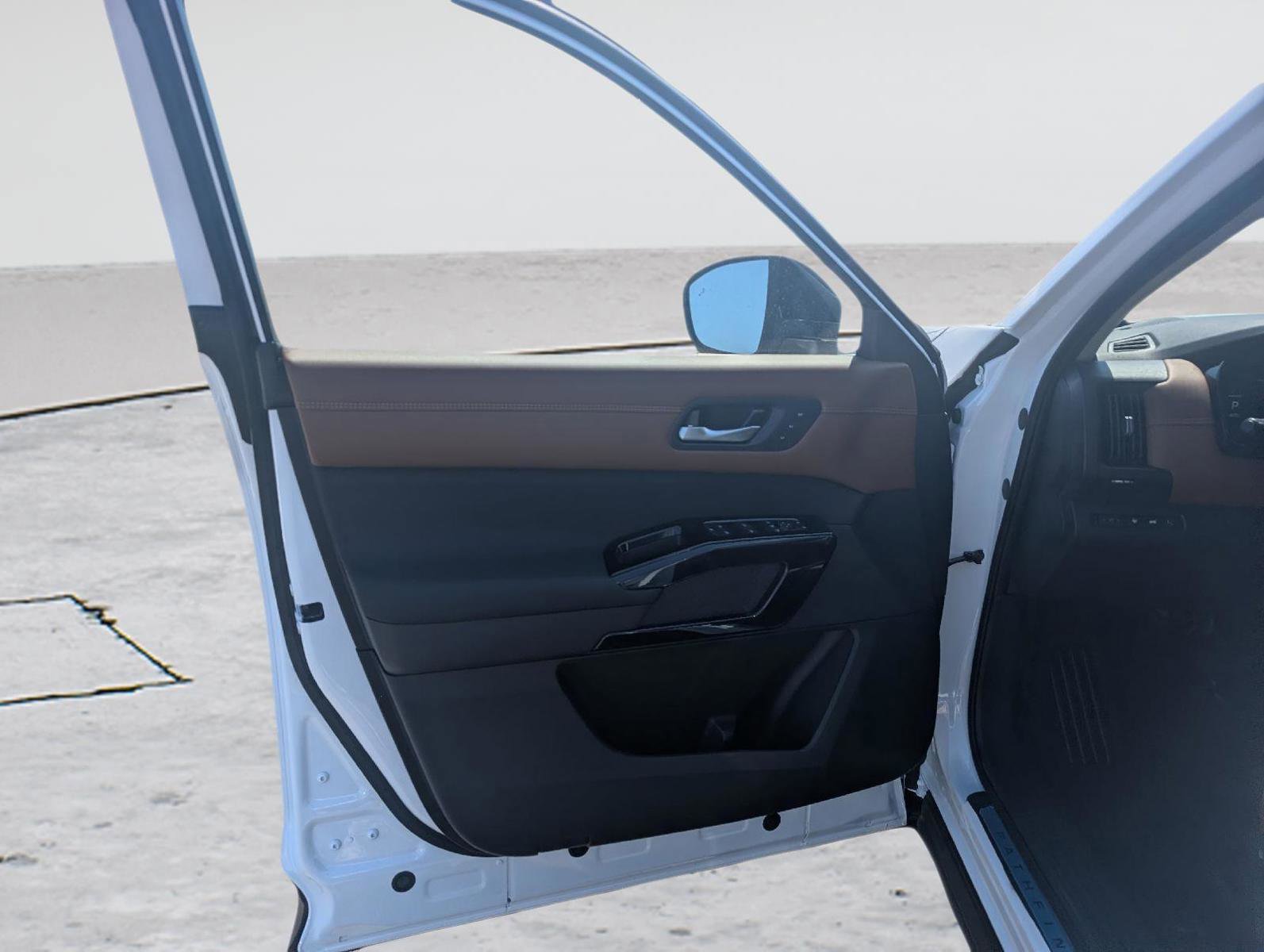 New 2026 Nissan Pathfinder Platinum AWD/4WD image 7