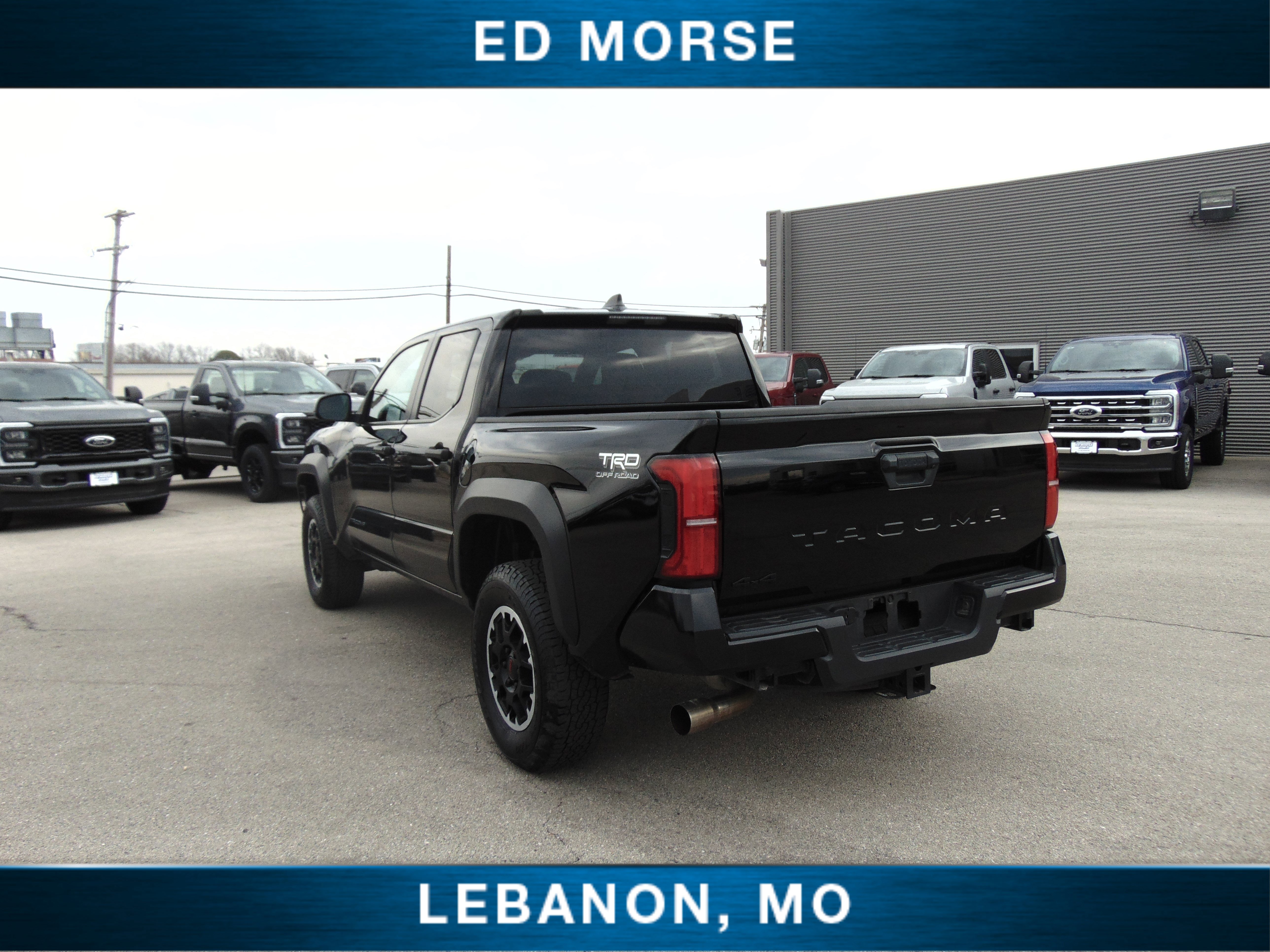 Used 2024 Toyota Tacoma TRD Off-Road image 8