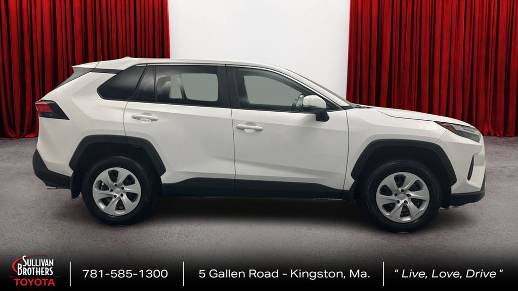 Certified 2025 Toyota RAV4 LE AWD/4WD image 4
