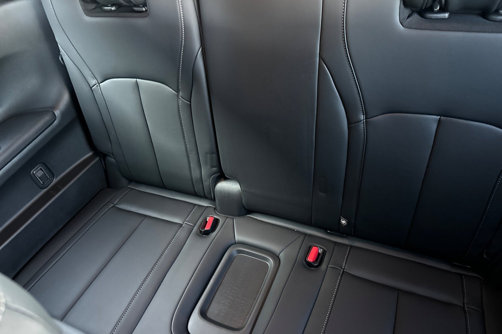 Certified 2025 INFINITI QX60 Luxe w/ Black Edition image 19