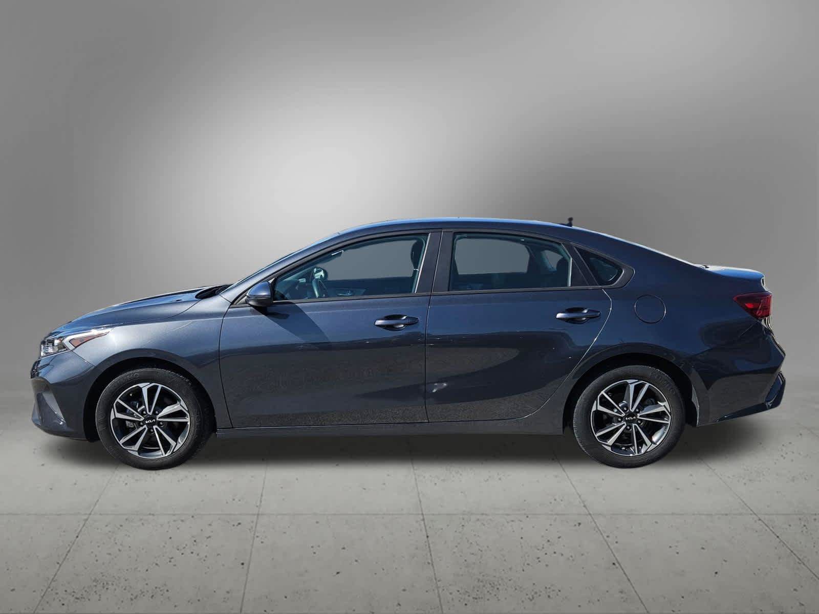 Used 2024 Kia Forte LXS FWD image 3